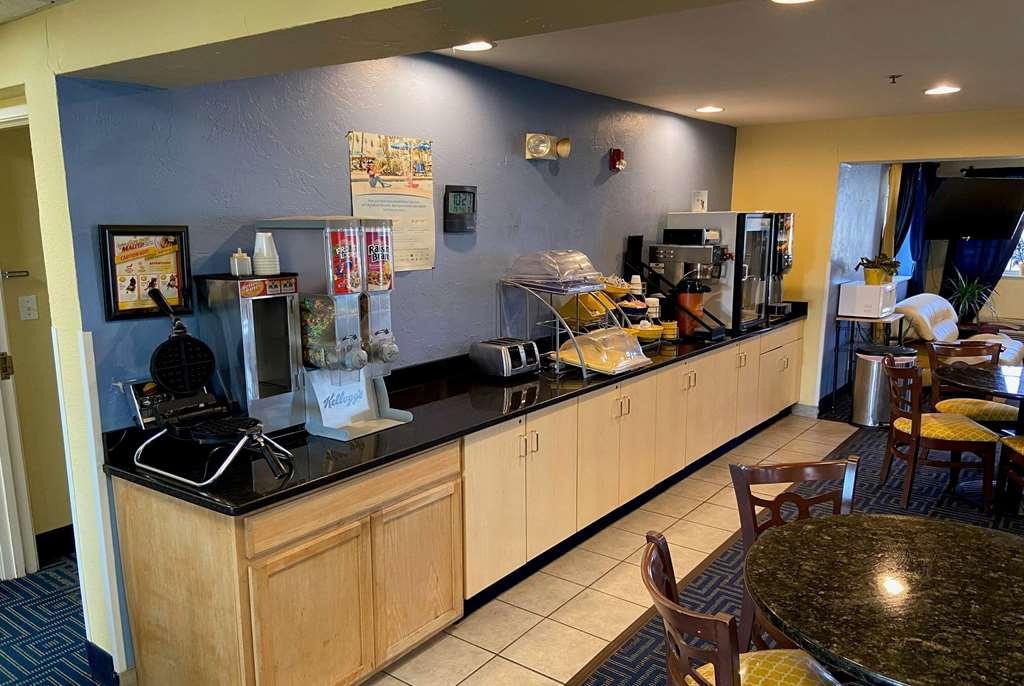 Pryor Creek Days Inn מתקנים תמונה